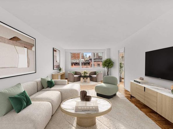 360 West 22nd Street 6L, New York NY 10011