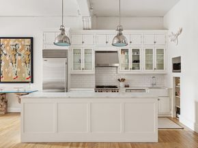 722 Broadway 5, New York NY 10003