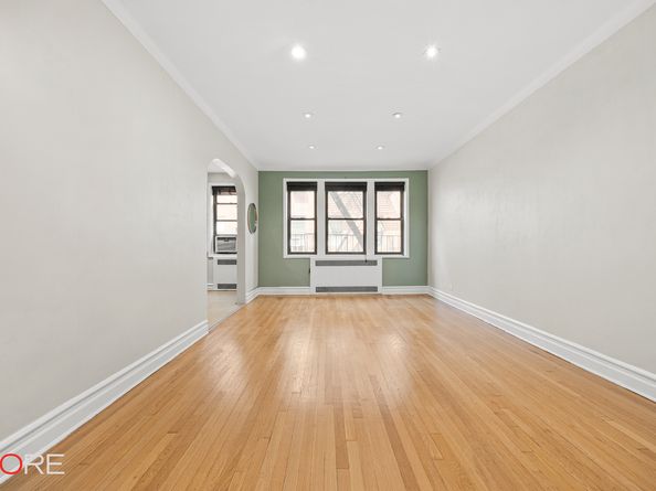 35-16 85th Street 3C, Queens NY 11372