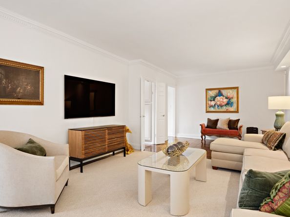 400 East 56th Street 5R, New York NY 10022