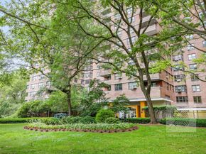 212 East Broadway G1203, New York NY 10002