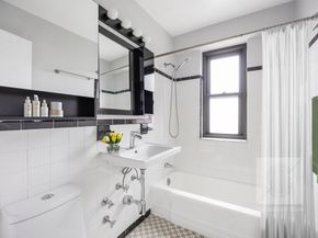 212 East Broadway G1203, New York NY 10002