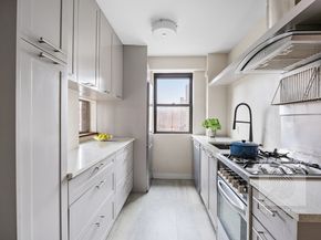 212 East Broadway G1203, New York NY 10002