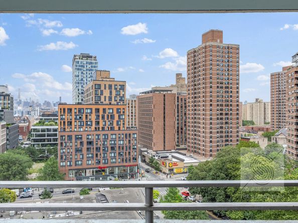 212 East Broadway G1203, New York NY 10002