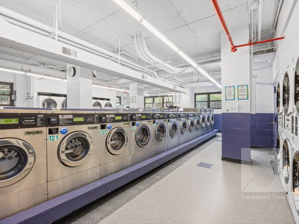 212 East Broadway G1203, New York NY 10002