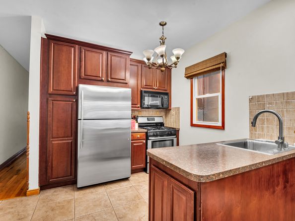 112 1st Place, Brooklyn NY 11231