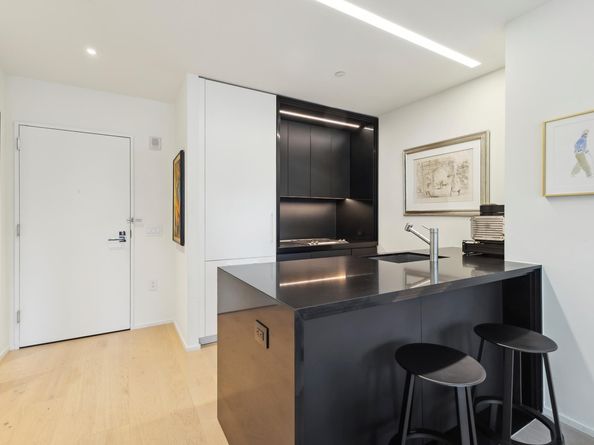 121 East 22nd Street N603, New York NY 10010