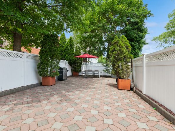 82-15 Penelope Avenue, Queens NY 11379