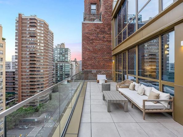 250 East 25th Street 11A, New York NY 10010