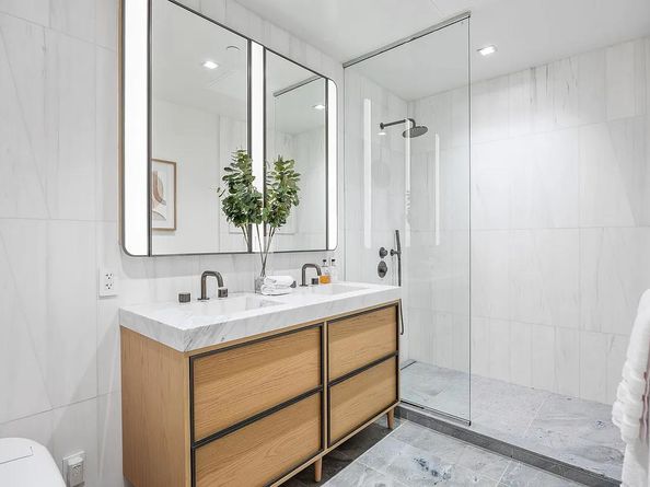 250 East 25th Street 11A, New York NY 10010