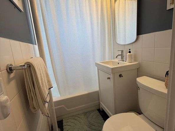 21-47 33rd Street 5E, Queens NY 11105