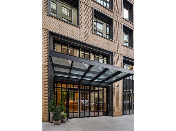 110 Charlton Street 17C, New York NY 10014