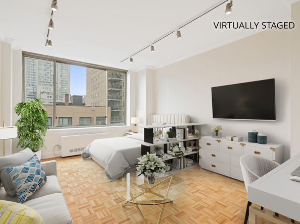 350 East 82nd Street 7G, New York NY 10028