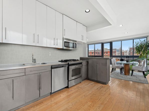 38 Delancey Street 4B, New York NY 10002