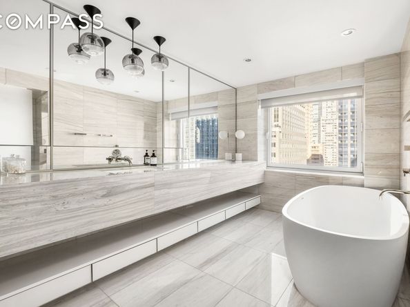 135 West 52nd Street 40A, New York NY 10019