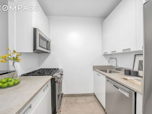 99 John Street 813, New York NY 10038