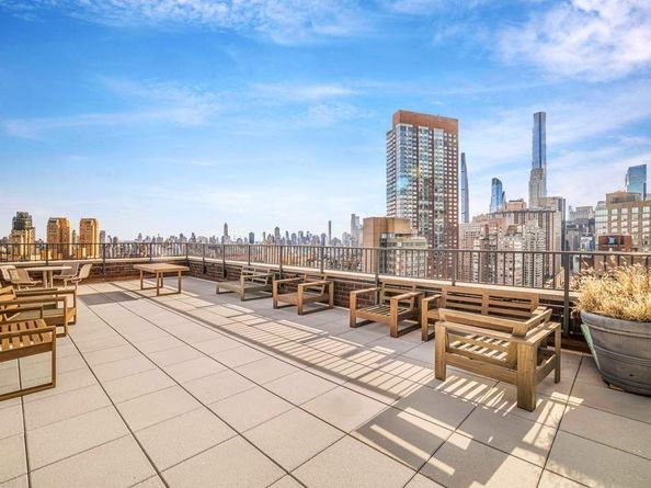 2025 Broadway 18D, New York NY 10023