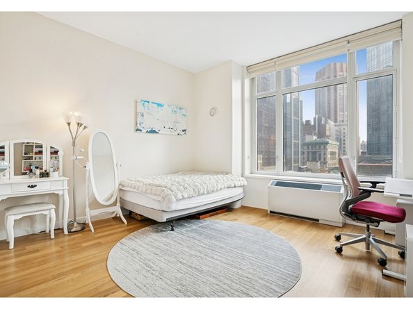 325 5th Avenue 20C, New York NY 10016