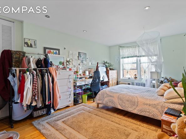 68-15 Selfridge Street 6A, Queens NY 11375