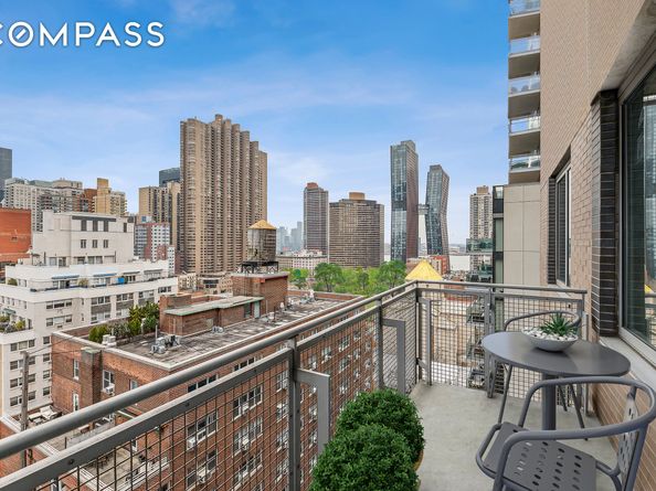 225 East 34th Street 14J, New York NY 10016