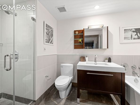 225 East 34th Street 14J, New York NY 10016