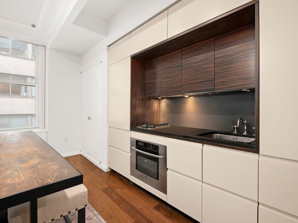 55 Wall Street 708, New York NY 10005