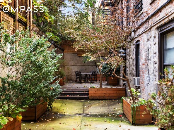 270 West 11th Street 3D, New York NY 10014