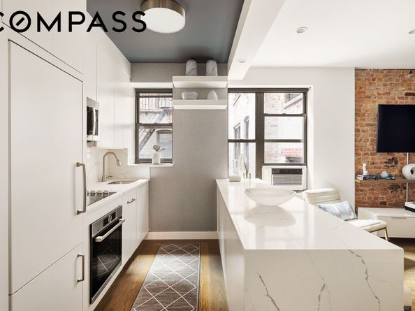 270 West 11th Street 3D, New York NY 10014