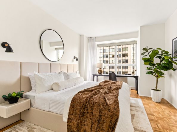 146 West 57th Street 44F, New York NY 10019