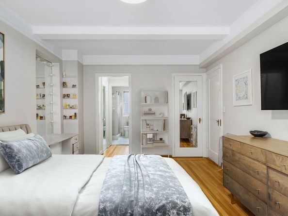 227 East 57th Street 8B, New York NY 10022