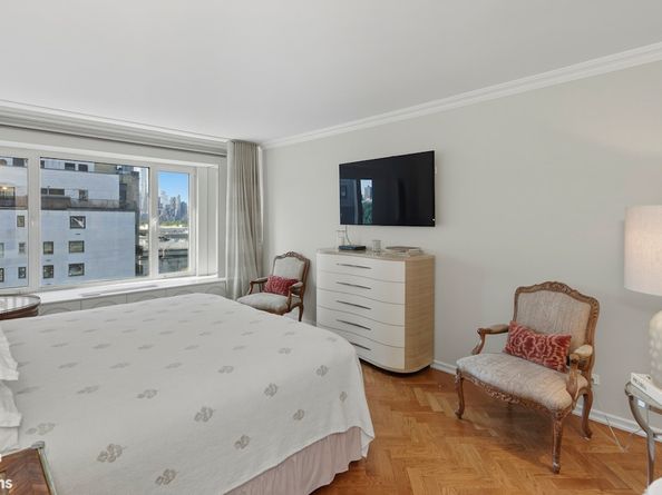 1050 5th Avenue 15C, New York NY 10028