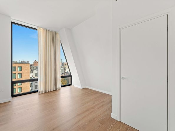 287 East Houston Street 8A, New York NY 10002