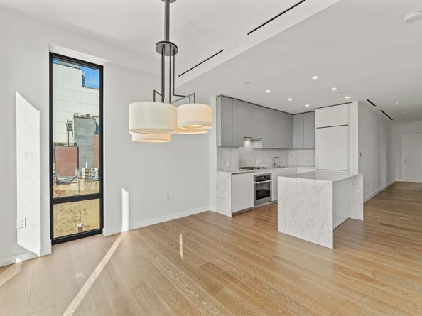 287 East Houston Street 8A, New York NY 10002