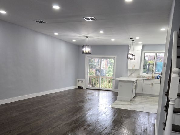 2713 Ave Y 1, Brooklyn NY 11235