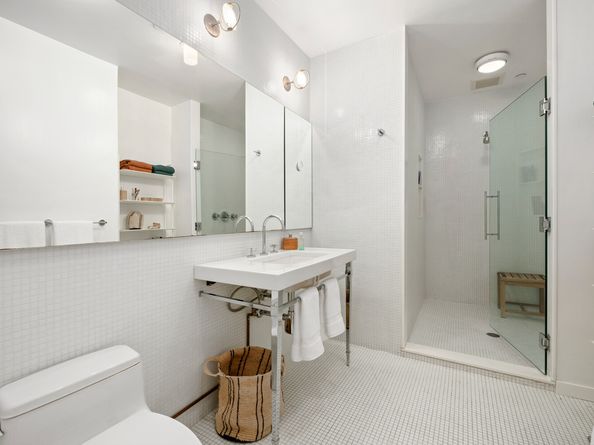 118 East 25th Street 10, New York NY 10010