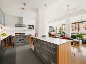 118 East 25th Street 10, New York NY 10010