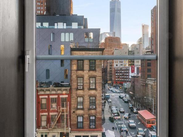 345 West Broadway 5, New York NY 10013