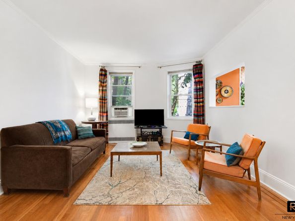 140 East 2nd Street 2O, Brooklyn NY 11218
