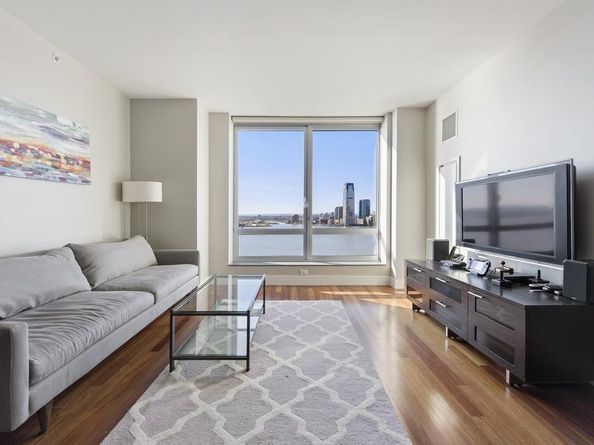 30 West Street 31G, New York NY 10004