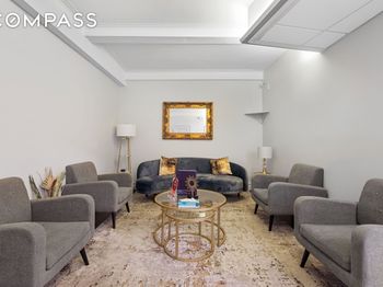 9 Prospect Park W