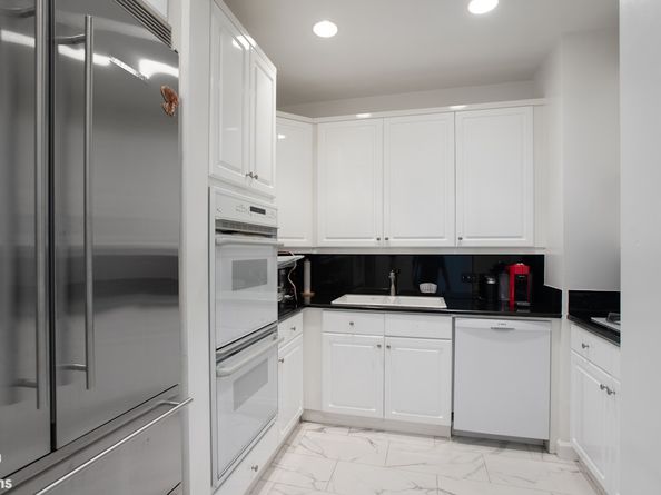 1 Central Park W 29B, New York NY 10023