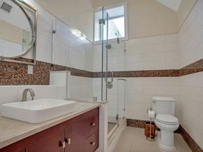 5 Boulevard, Queens NY 11357