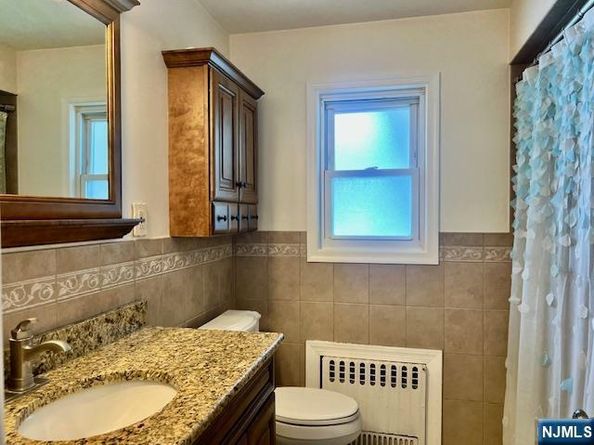 767 Clark Avenue, Ridgefield NJ 07657