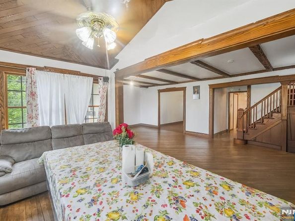 596 Hillside Street, Ridgefield NJ 07657