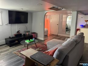 Undisclosed Address #25039330, North Bergen NJ 07047