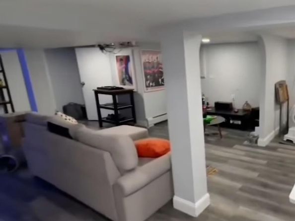 Undisclosed Address #25039330, North Bergen NJ 07047