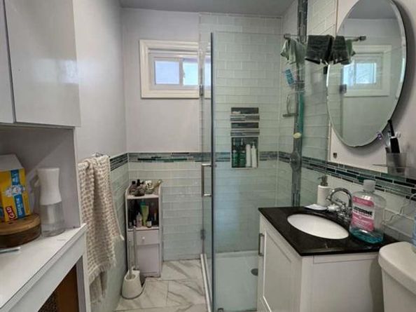 Undisclosed Address #25039330, North Bergen NJ 07047