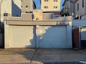 Undisclosed Address #25039330, North Bergen NJ 07047