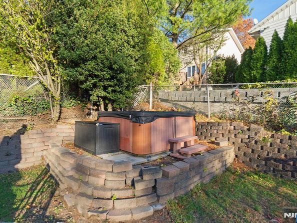 51 Anderson Avenue, Englewood Cliffs NJ 07632