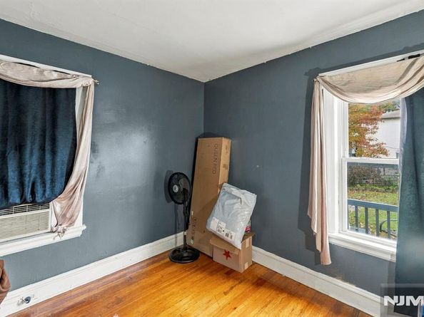 25 Central Boulevard, Palisades Park NJ 07650